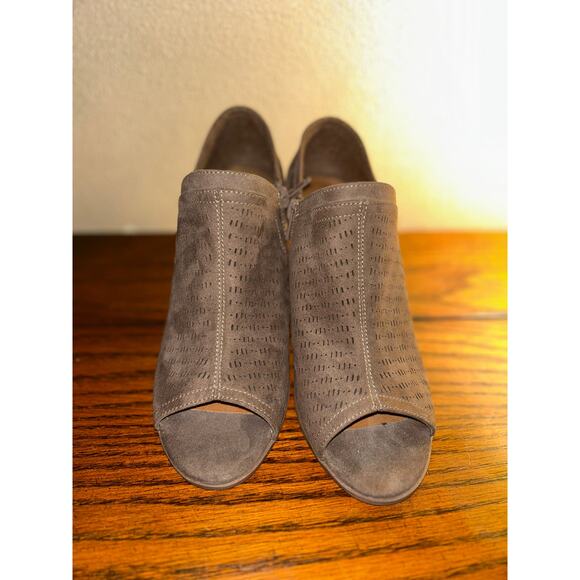 Madeline Girl Wrenn Preppy Edgy Baddie Open Toe Stacked Heel - Picture 9 of 11